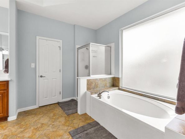 1208 Pine Forest CIR, Round Rock TX 78665