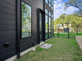 219 Lessin LN 10A, Austin TX 78704