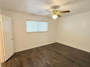 2704 Salado ST 207, Austin TX 78705