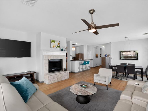 2713 Kinney Oaks CT, Austin TX 78704