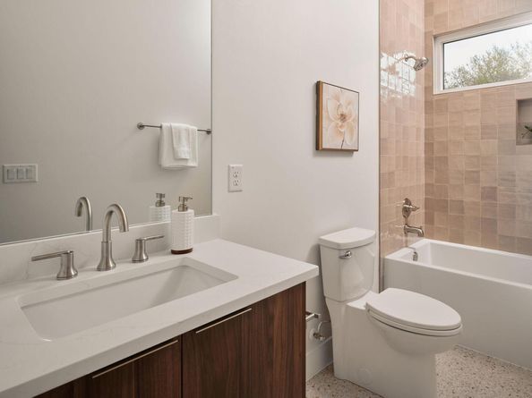 1215 Fort Branch BLVD 2, Austin TX 78721