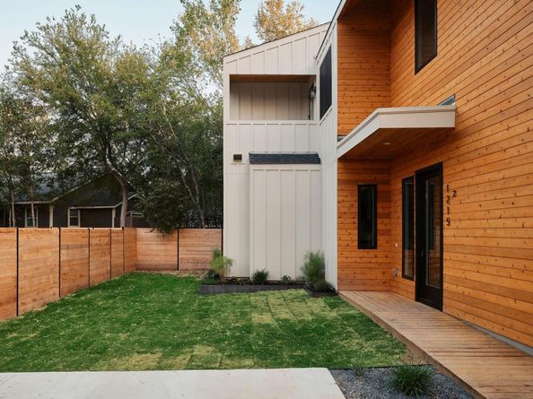 1215 Fort Branch BLVD 2, Austin TX 78721