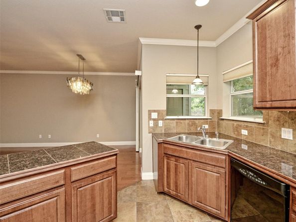 1402 Parker LN, Austin TX 78741