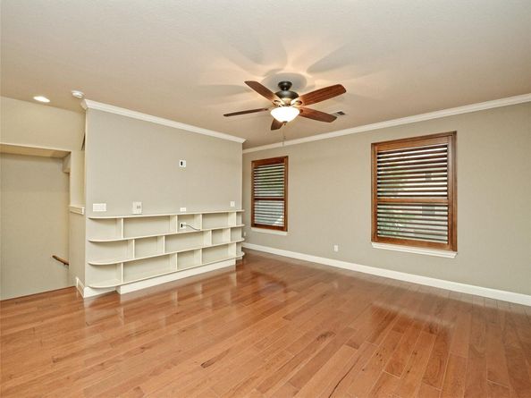 1402 Parker LN, Austin TX 78741
