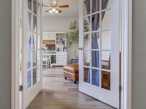 208 Kettleman LN N, Austin TX 78717