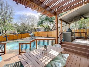 208 Kettleman LN N, Austin TX 78717