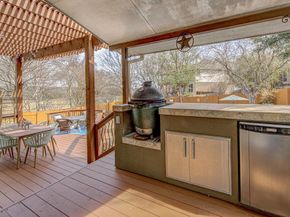 208 Kettleman LN N, Austin TX 78717