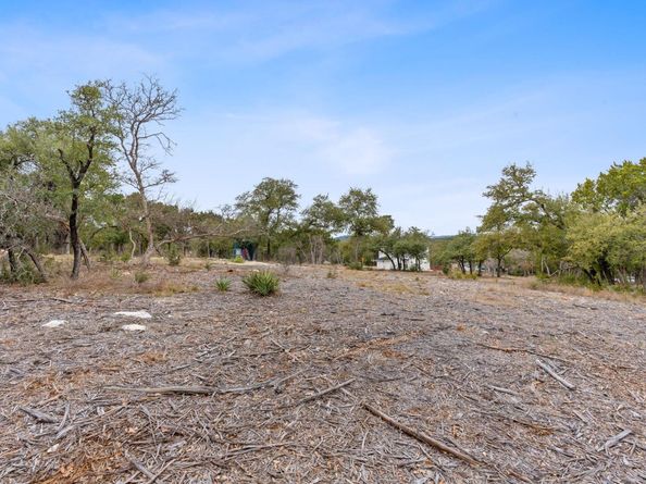 8023 Lakeview ST, Volente TX 78641