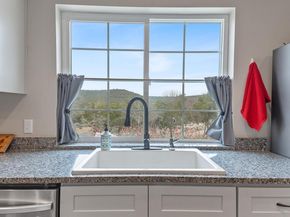8023 Lakeview ST, Volente TX 78641
