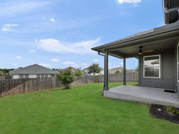 9917 Becoming ST, Manor TX 78653