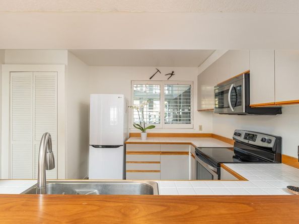 1201 Brickyard Way 205, Richmond CA 94801