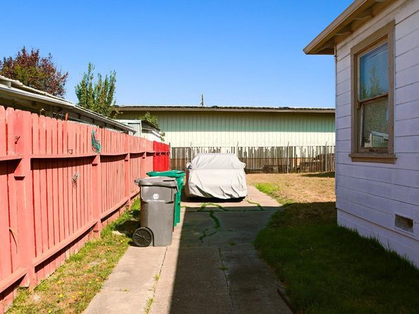 1156 64th Street, Oakland CA 94608