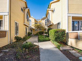 105 Devonwood