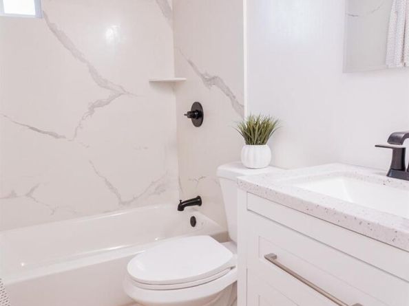 Undisclosed Address #325102411, San Pablo CA 94806