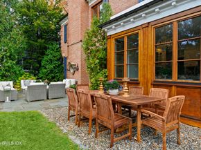 15 Field Road, Riverside CT 06878