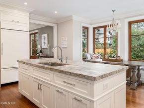 15 Field Road, Riverside CT 06878
