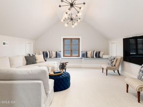 15 Field Road, Riverside CT 06878