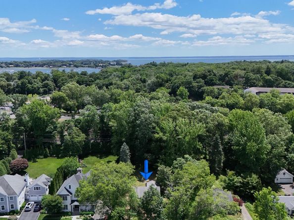 25 Circle Drive, Greenwich CT 06830