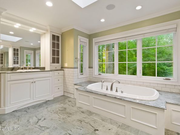 44 Indian Head Road, Riverside CT 06878
