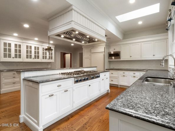 44 Indian Head Road, Riverside CT 06878