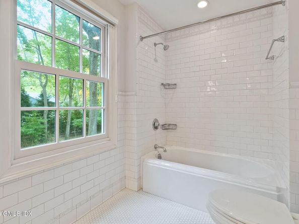 44 Indian Head Road, Riverside CT 06878