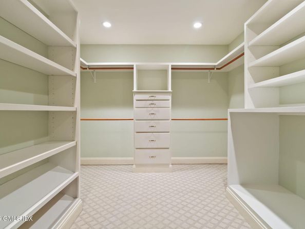 44 Indian Head Road, Riverside CT 06878