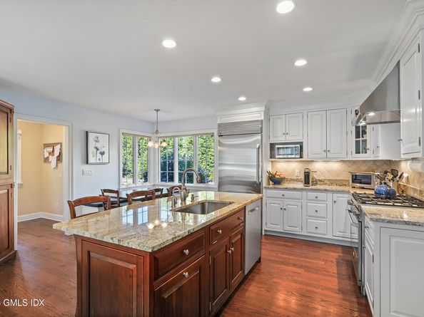 41 Winthrop Drive, Riverside CT 06878