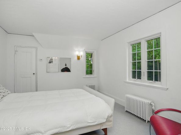 121 Round Hill Road, Greenwich CT 06831