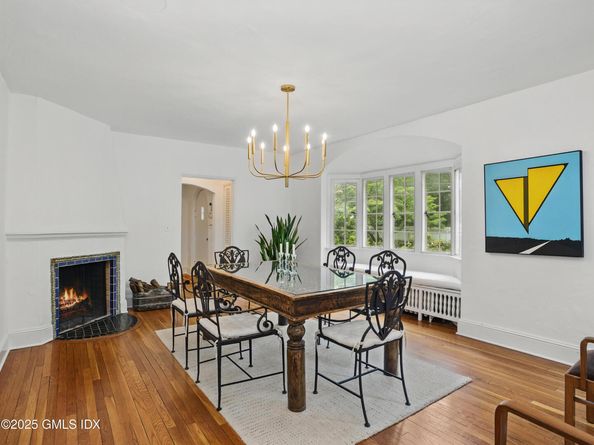 121 Round Hill Road, Greenwich CT 06831