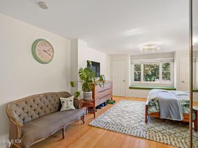 2 Midbrook Lane, Old Greenwich CT 06870