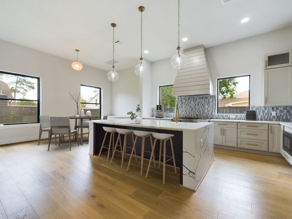 1815 Ebony Lane, Houston TX 77018