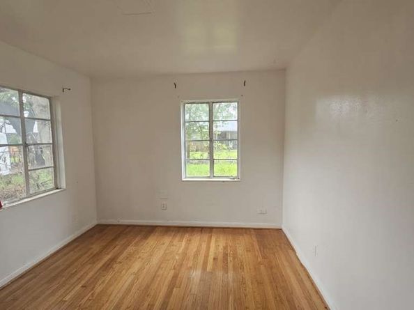 121 W Riverwood Drive, Houston TX 77076