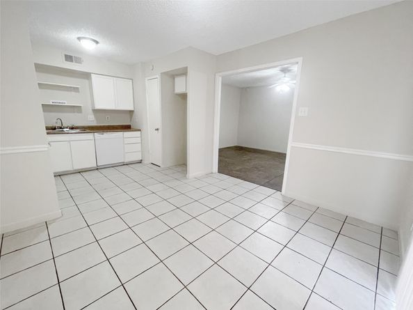 12023 Greenwood Forest Drive B, Houston TX 77066
