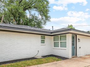 5115 Clay Street, Houston TX 77023