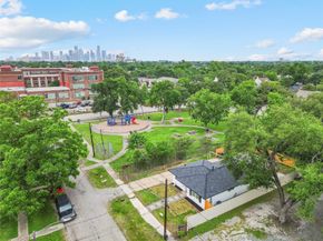5115 Clay Street, Houston TX 77023