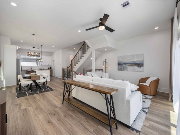 1937 Knoll Square Drive, Houston TX 77080