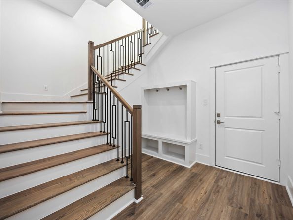 1937 Knoll Square Drive, Houston TX 77080