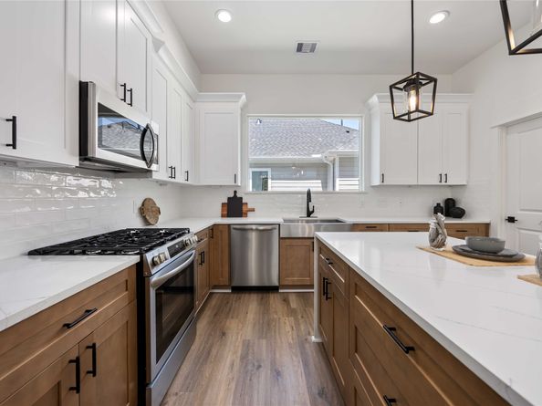 1937 Knoll Square Drive, Houston TX 77080
