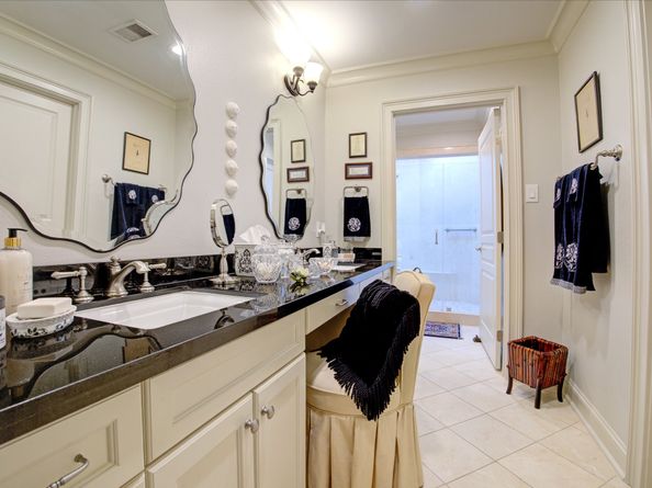 4053 Breakwood Drive, Houston TX 77025