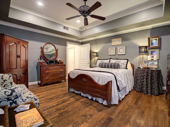 4053 Breakwood Drive, Houston TX 77025