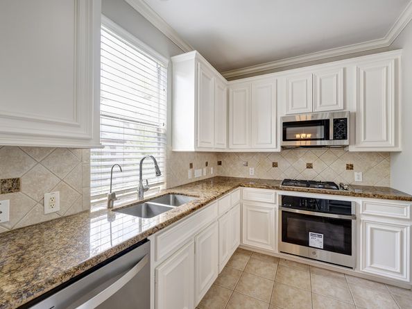 1720 Bailey Street, Houston TX 77019