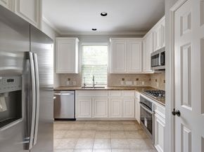 1720 Bailey Street, Houston TX 77019