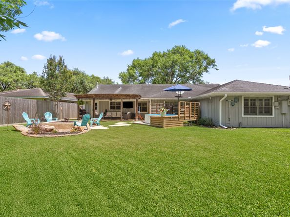 4845 Briarbend Drive, Houston TX 77035