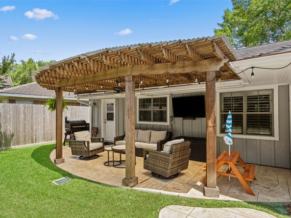 4845 Briarbend Drive, Houston TX 77035