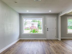 4814 Caplin St, Houston TX 77026
