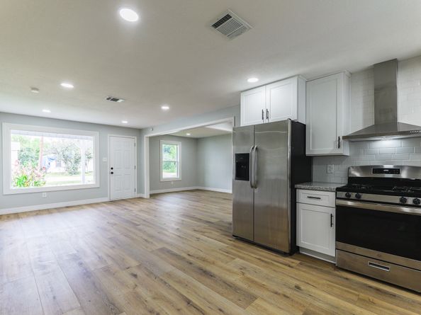 4814 Caplin St, Houston TX 77026