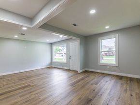 4814 Caplin St, Houston TX 77026