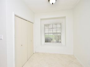 2626 Holly Hall Street 401, Houston TX 77054