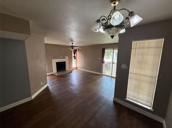 10501 South Drive 283, Houston TX 77099