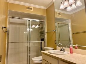 357 N Post Oak Lane 102, Houston TX 77024